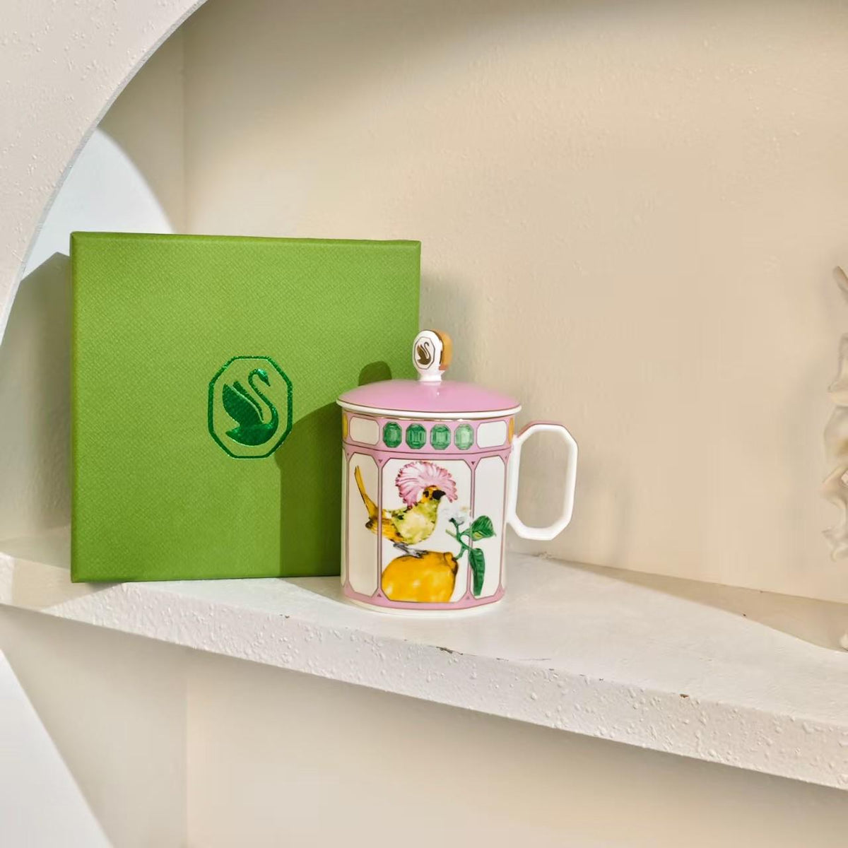 Mug With Lid - Meya Luxury Brand