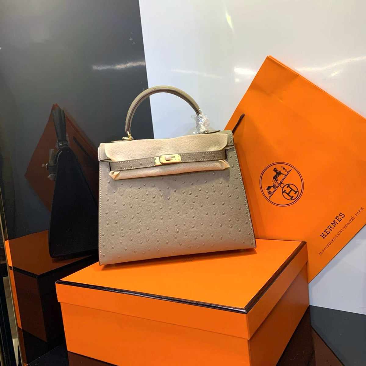 Hermes Kelly Handbag - Meya Luxury Brand