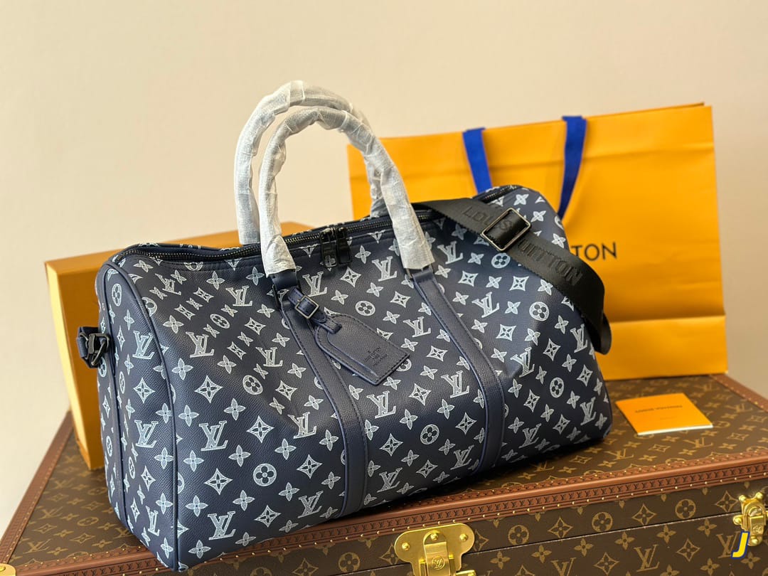 Louis Vuitton Women's Bag - Meya Luxury Brand