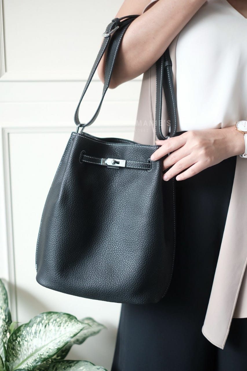 Hermes Women's Bag - Meya Luxury Brand