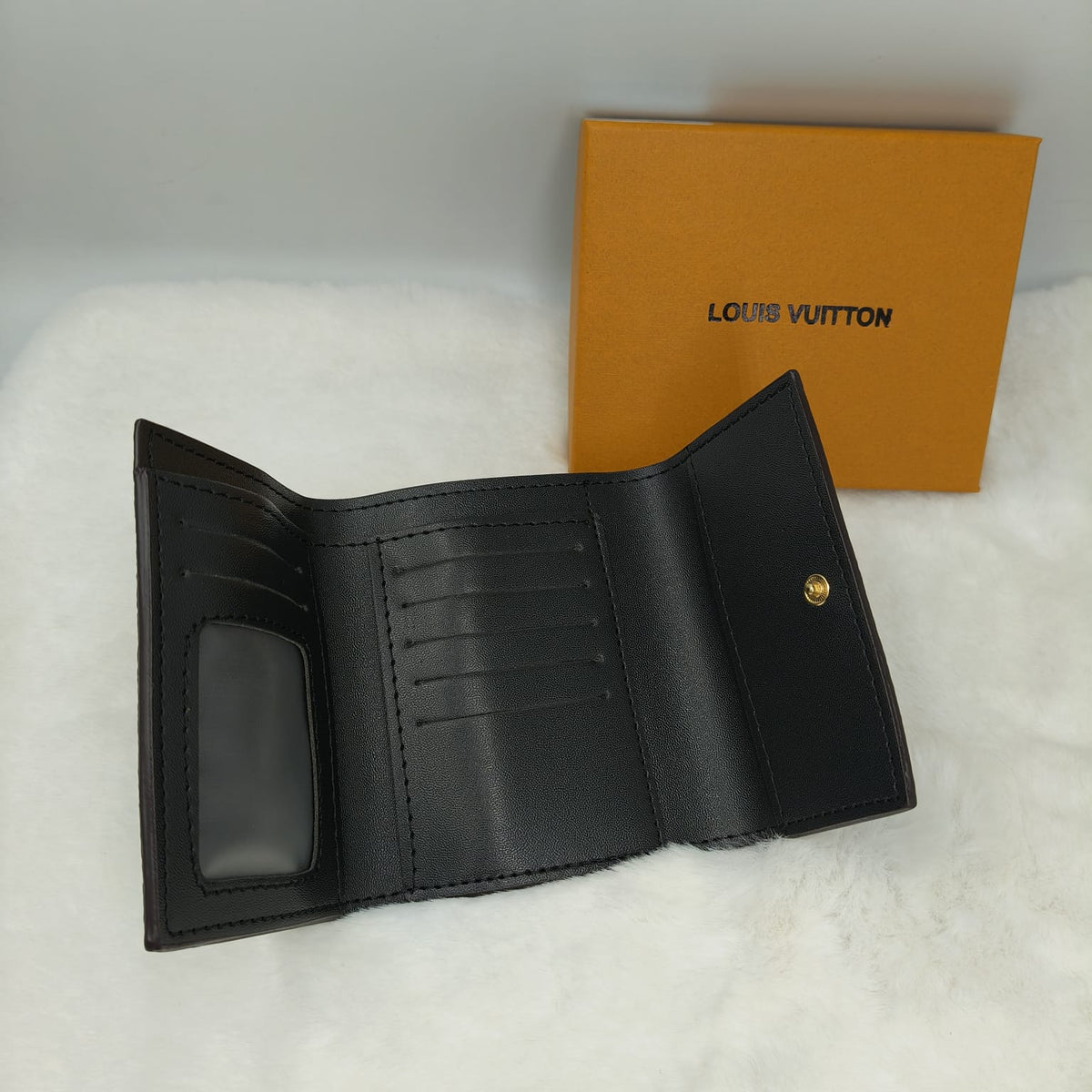 Louis Vuitton Women's Wallet - Meya Luxury Brand