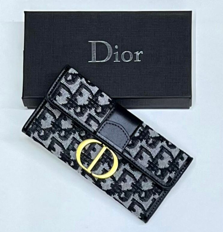 Dior Women's Bag - Meya Luxury Brand