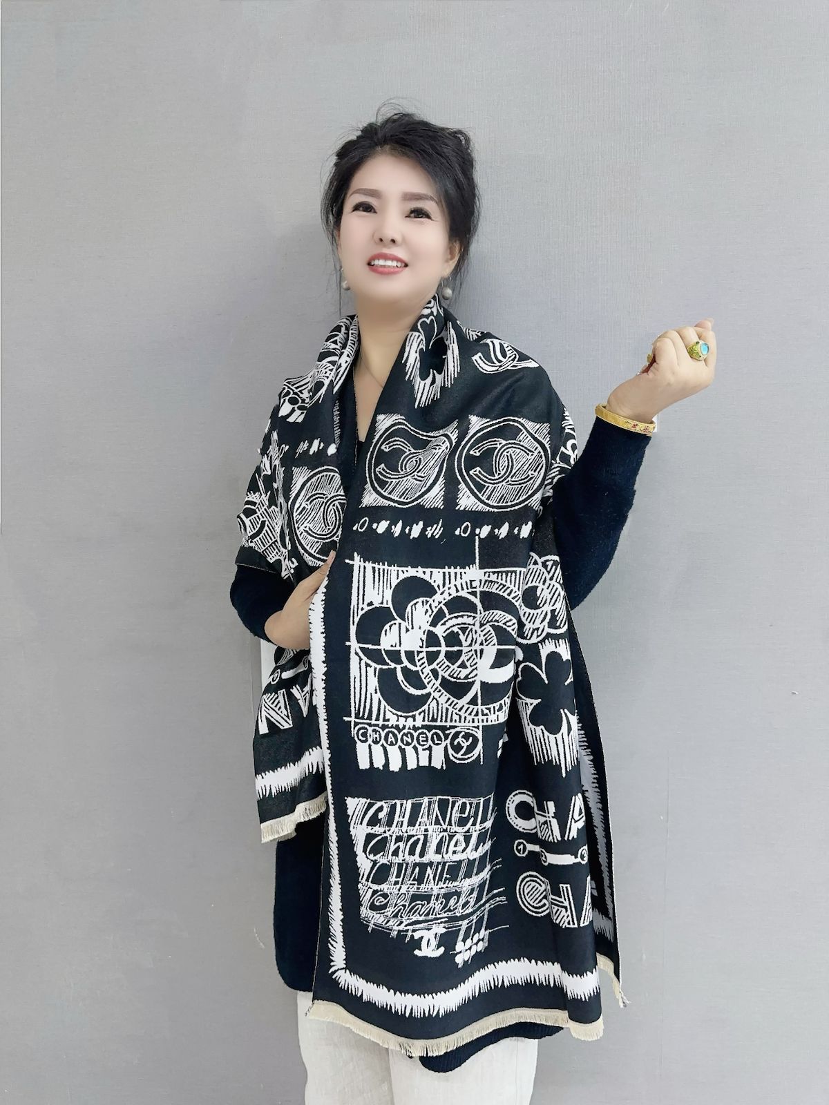 Channel Women's Shawl