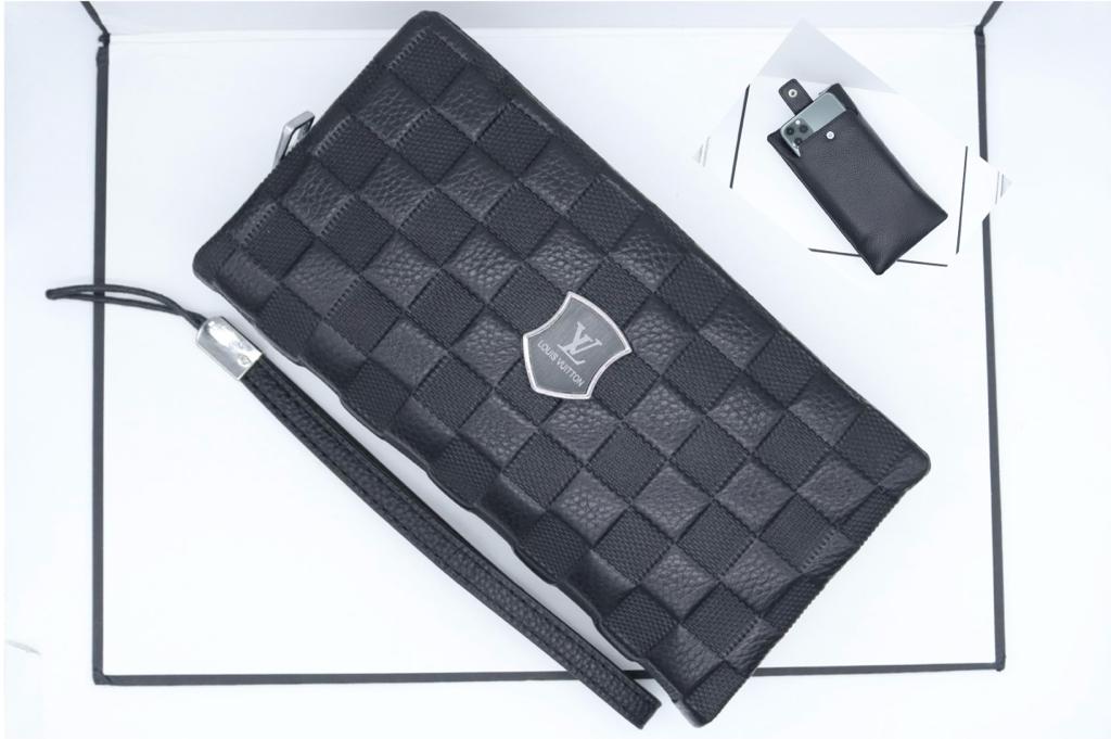 Louis Vuitton Men's Purse - Meya Luxury Brand