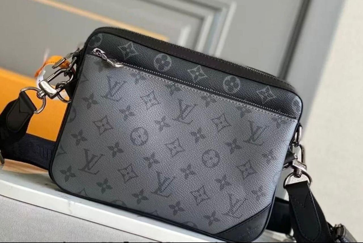 Louis Vuitton Men's Bag – Gray Compact