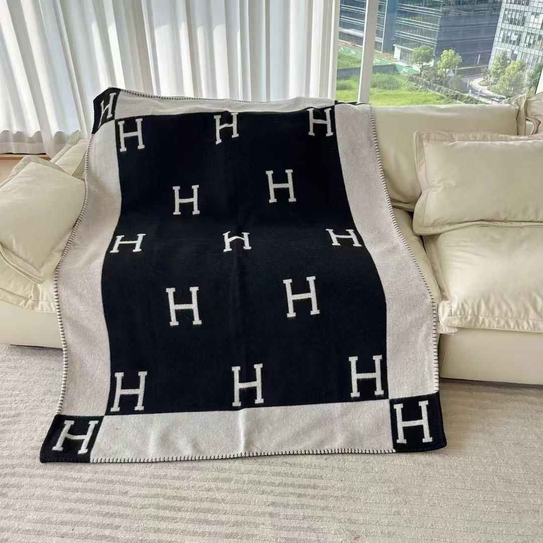 Hermes Pillow & Blanket Set - Meya Luxury Brand