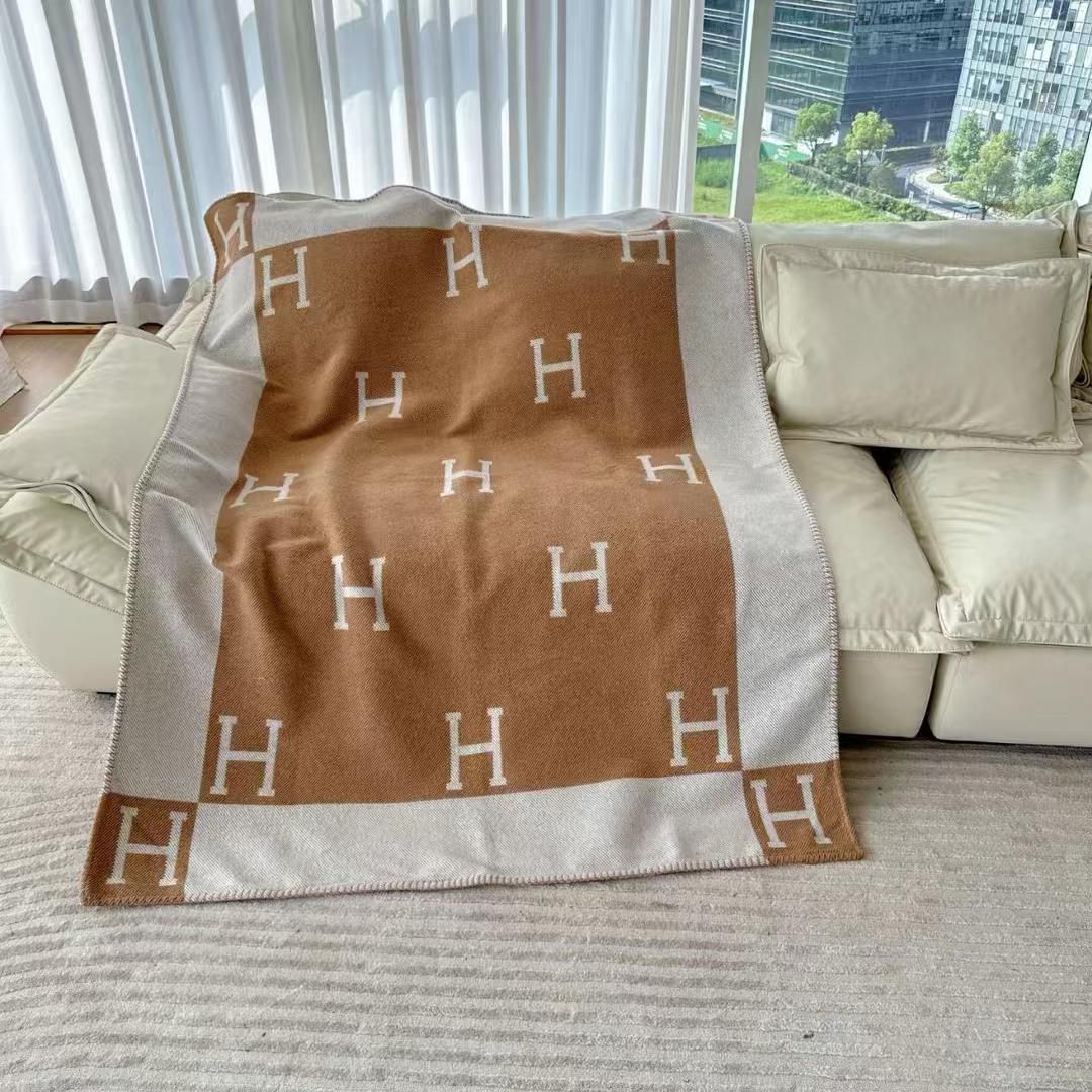 Hermes Pillow & Blanket Set - Meya Luxury Brand