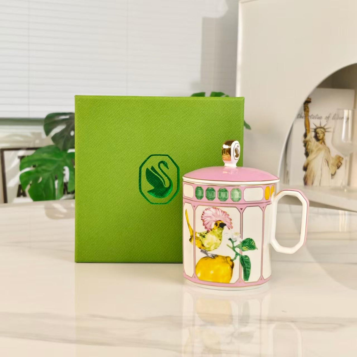 Mug With Lid - Meya Luxury Brand