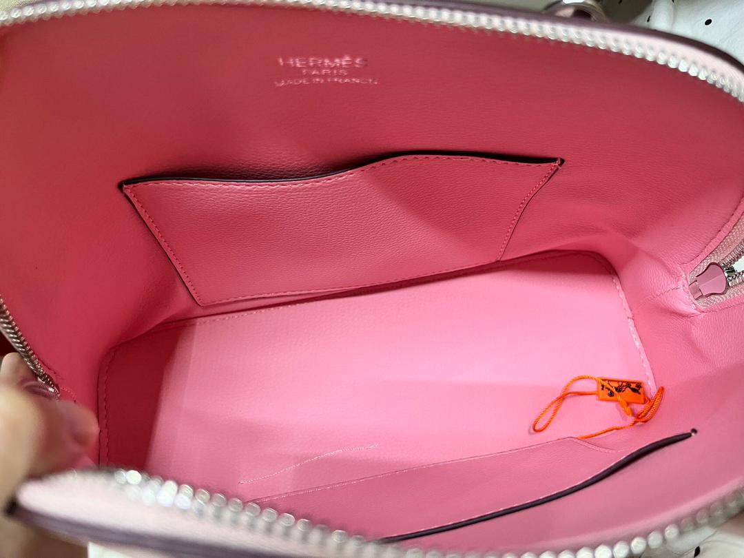 Hermes Women's Bag - Meya Luxury Brand