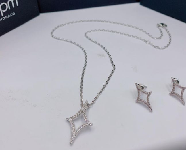 APM Women's Jewelry