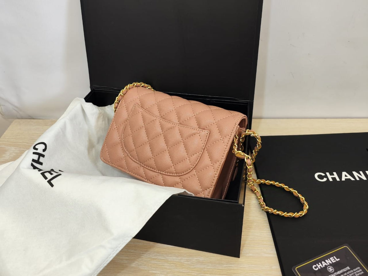 Beige Chanel quilted wallet bag with chain strap