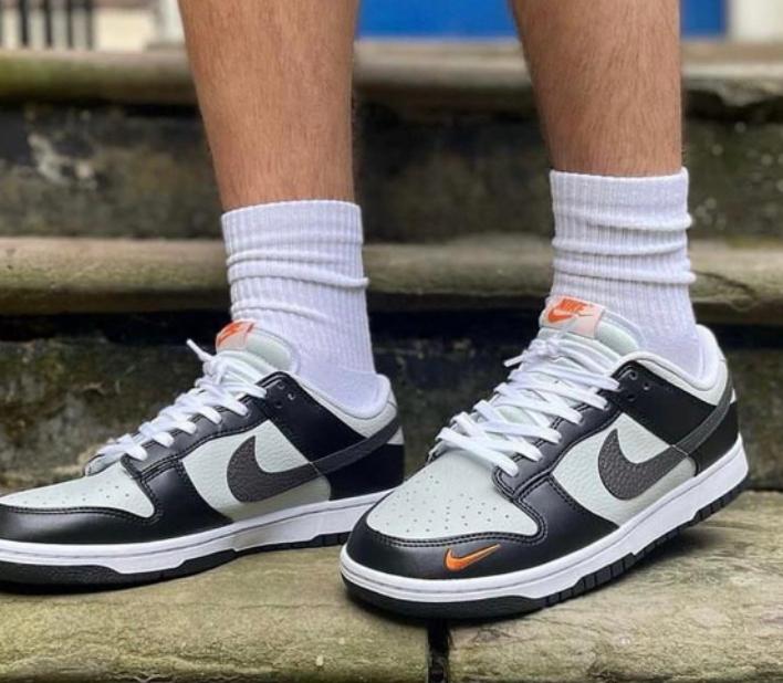 Nike Men's Sneakers - Meya Luxury Brand image 1