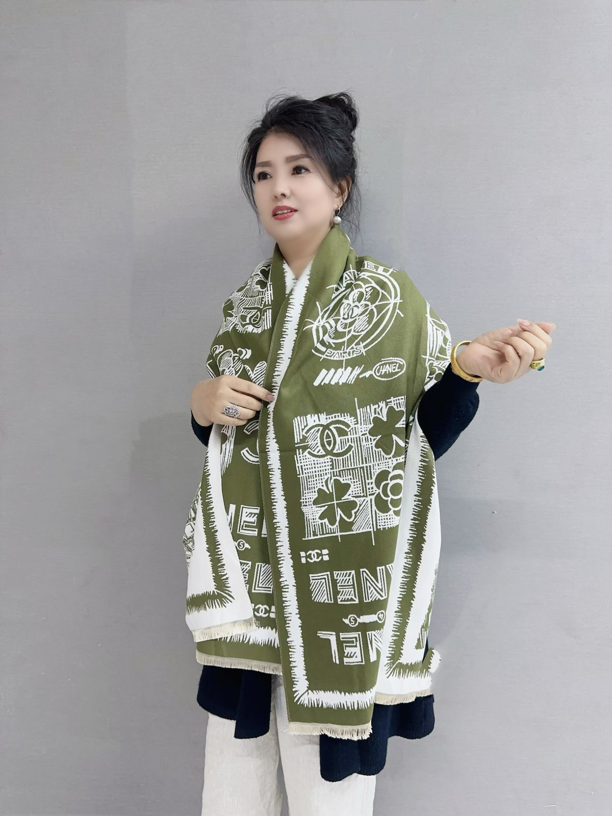 Channel Women's Shawl