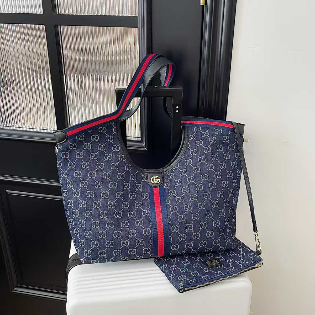 Grey Gucci women’s tote bag with pink striped detail
