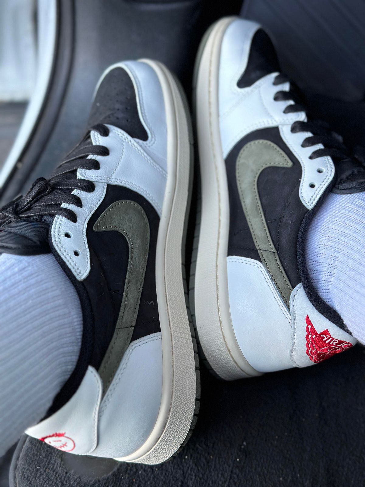 Jordan x Sneakers - Meya Luxury Brand