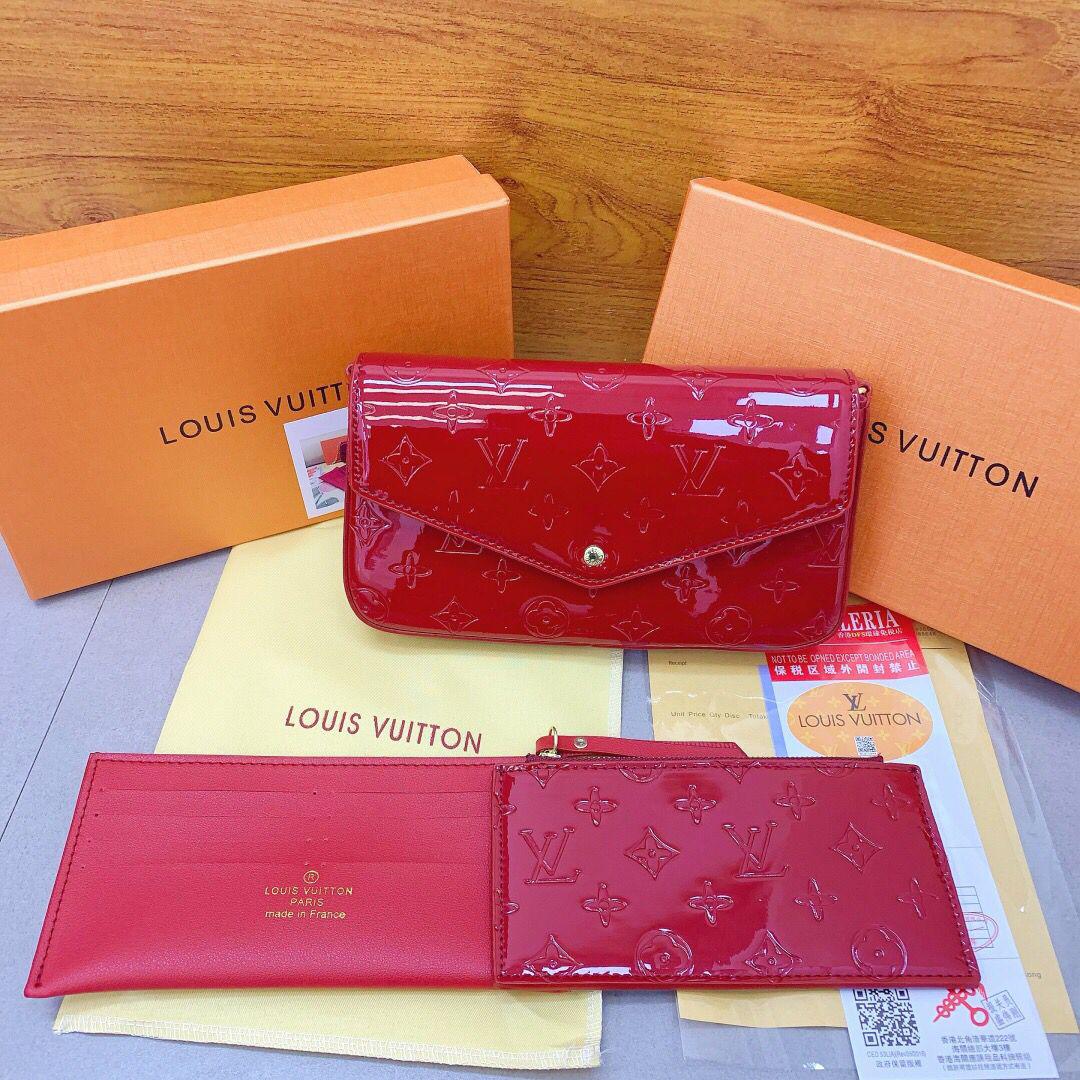 Pink Louis Vuitton women’s chain crossbody bag
