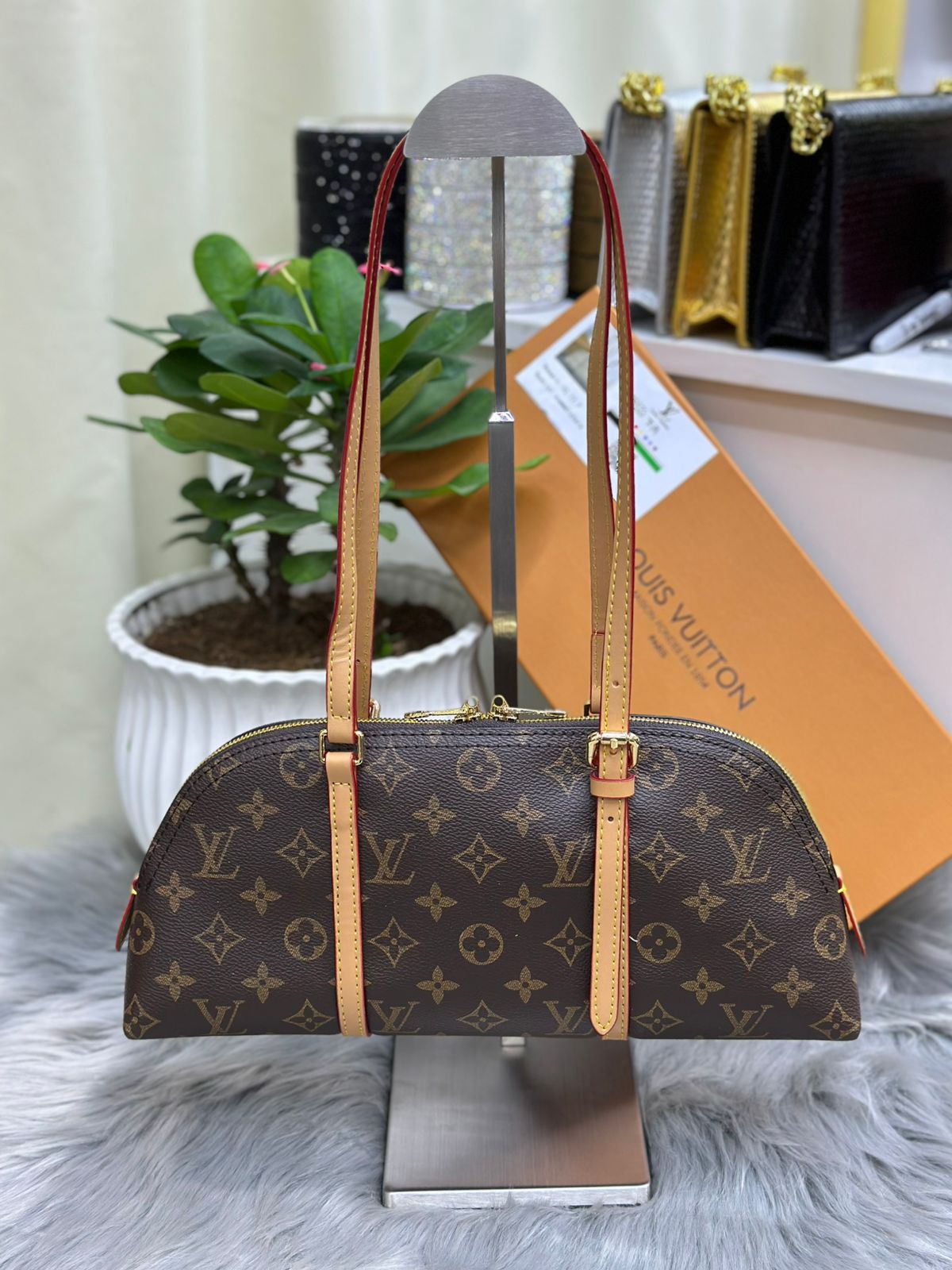 Classic brown Louis Vuitton monogram canvas East-West shoulder bag