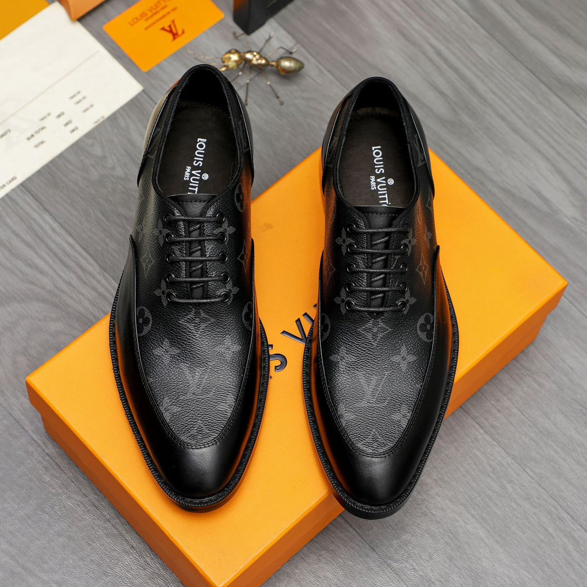 Meya Luxury Brand Louis Vuitton men's shoes, black and brown formal styles in Dubai
