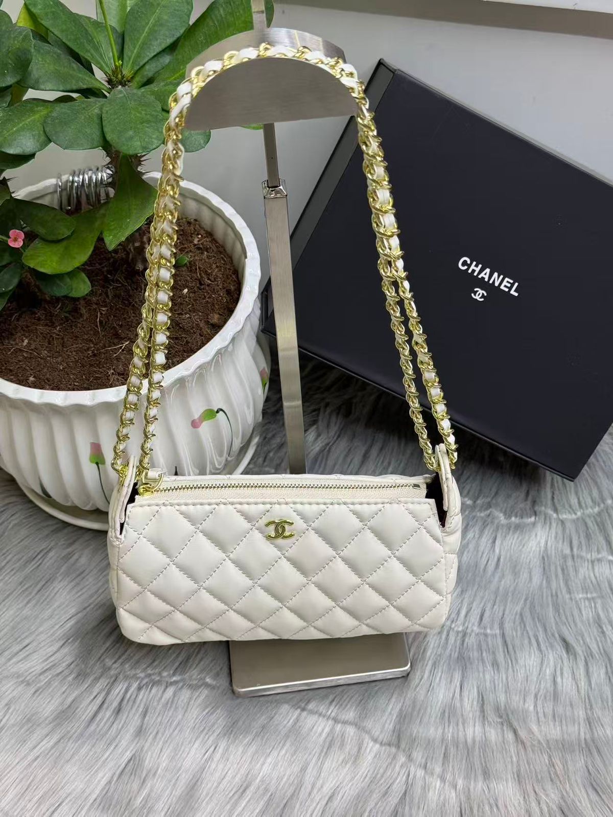 Cream white quilted leather mini chain shoulder purse with gold hardware